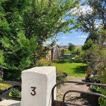 Wales' Highest Village - The Chartist Cottage - Trefil Tredegar エクステリア 写真