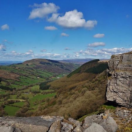 Wales' Highest Village - The Chartist Cottage - Trefil Tredegar エクステリア 写真