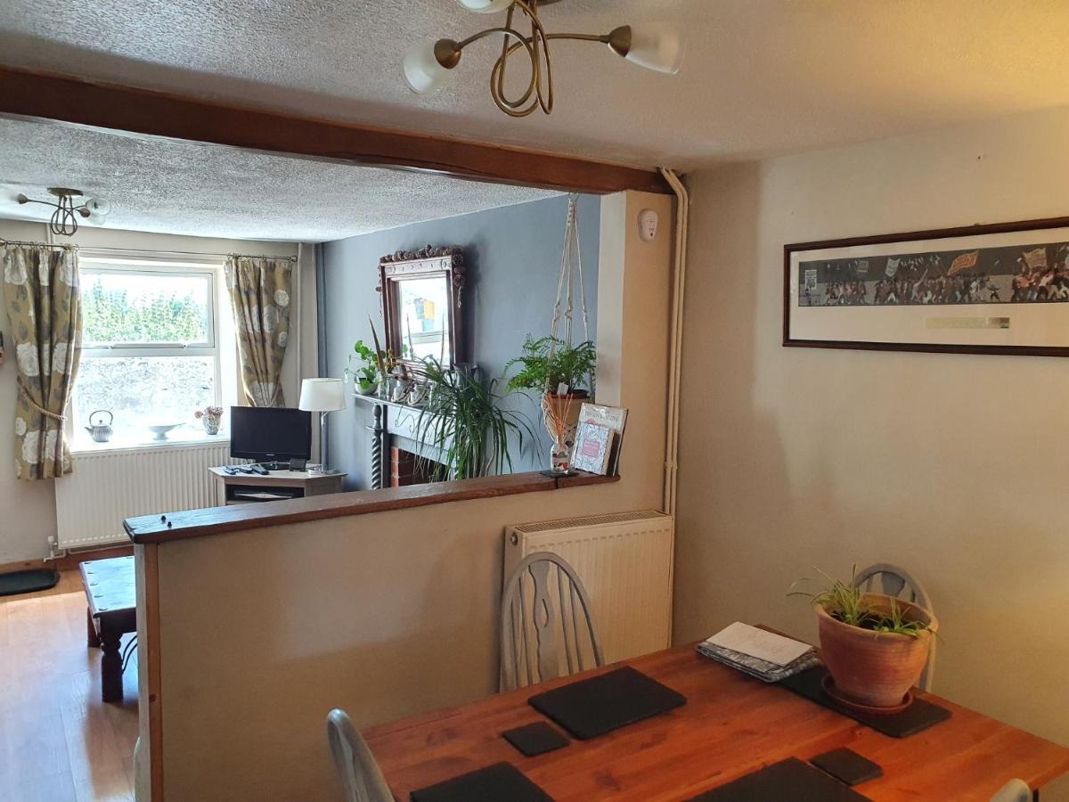 Wales' Highest Village - The Chartist Cottage - Trefil Tredegar エクステリア 写真