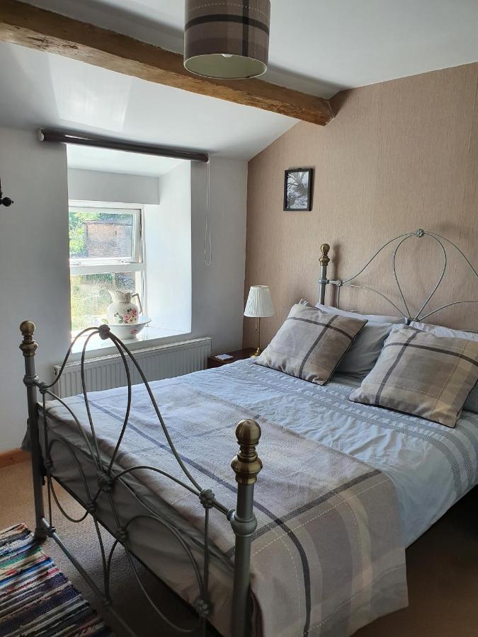 Wales' Highest Village - The Chartist Cottage - Trefil Tredegar エクステリア 写真