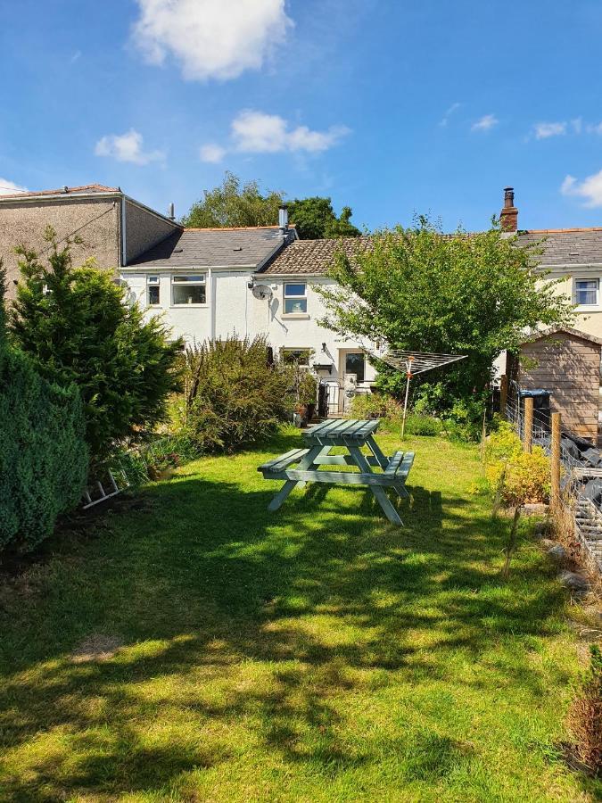 Wales' Highest Village - The Chartist Cottage - Trefil Tredegar エクステリア 写真